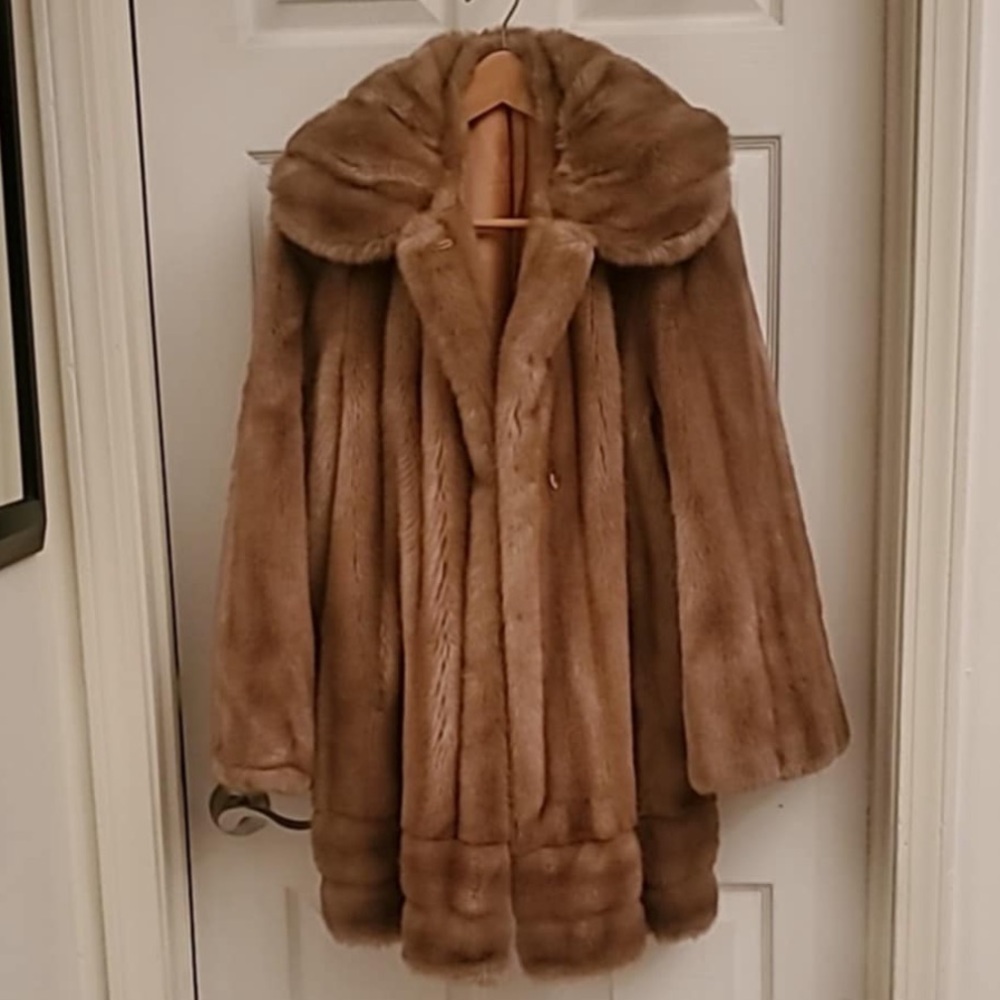 NWOT Faux Fur Coat